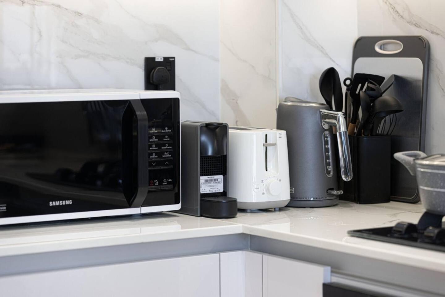 Binghatti House In Jvc - New Apartment Dubai